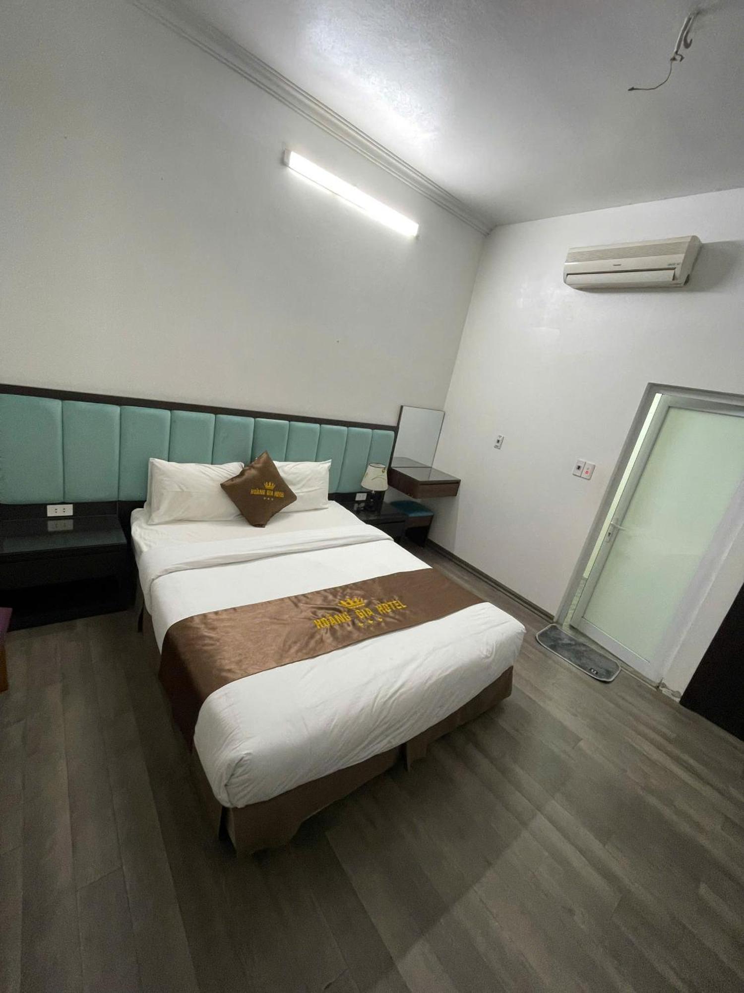 Hoang Gia Hotel Dong Anh ภายนอก รูปภาพ